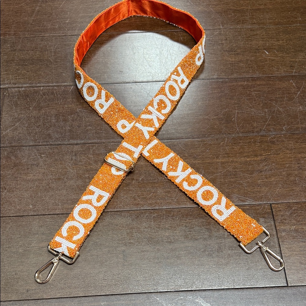 Adjustable Strap Rocky Top - Picture 3 of 3